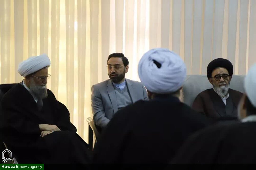 ایجاد پل ارتباطی بین مردم و دولتمردان از ماموریت های محوری ائمه جمعه است