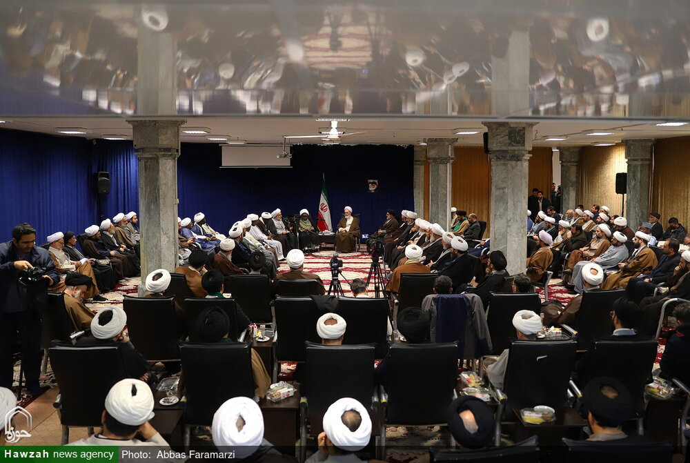 تصاویر/ اجلاس تجلیل از شخصیت شیخ ابراهیم زکزاکی رهبر جنبش اسلامی نیجریه با حضور آیت الله اعرافی در قم تصاویر/ اجلاس تجلیل از شخصیت شیخ ابراهیم زکزاکی رهبر جنبش اسلامی نیجریه با حضور آیت الله اعرافی در قم