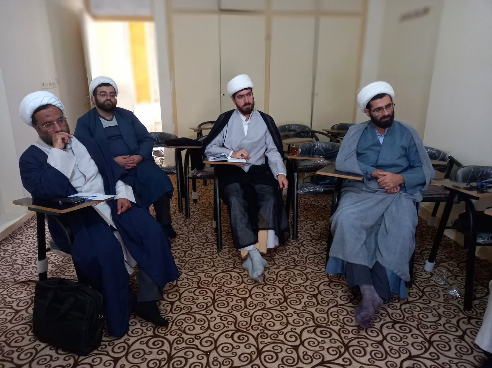 حضور مسئول برنامه ریزی راهبردی دفتر برنامه ریزی و نظارت راهبردی حوزه در هرمزگان