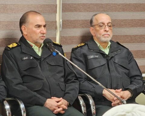دیدار فرمانده کل انتظامی کشور با نماینده ولی فقیه در کردستان