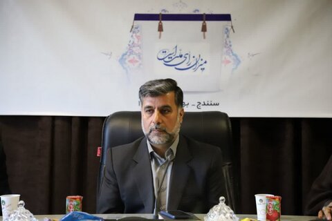 تصاویر/ برگزاری میزگرد تخصصی «انتخاب اصلح از دیدگاه قرآن» با حضور مدیر حوزه‌ علمیه کردستان