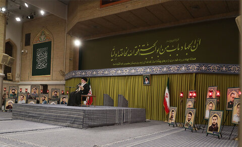 تصاویر/ دیدار دست‌اندرکاران کنگره ۲۴ هزار شهید تهران بزرگ با رهبر معظم انقلاب