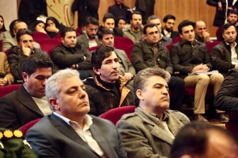 تصاویر/حضور امام جمعه اردبیل در آئین تقدیم لایحه بودجه ۳۲۰۰۰میلیارد ریالی