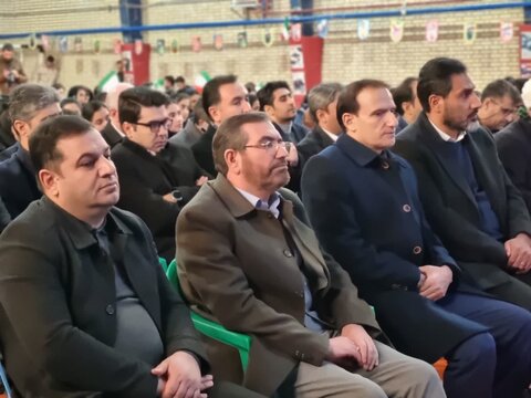 تصاویر/ ویژه برنامه نواختن زنگ انقلاب و آغاز دهه فجر در شهرستان ماکو