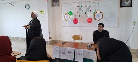 تصاویر/ ویژه برنامه نواختن زنگ انقلاب و آغاز دهه فجر در شهرستان ماکو