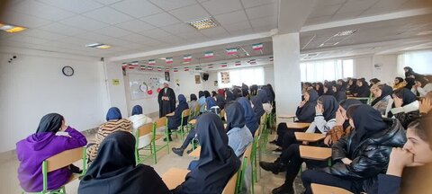 تصاویر/ ویژه برنامه نواختن زنگ انقلاب و آغاز دهه فجر در شهرستان ماکو