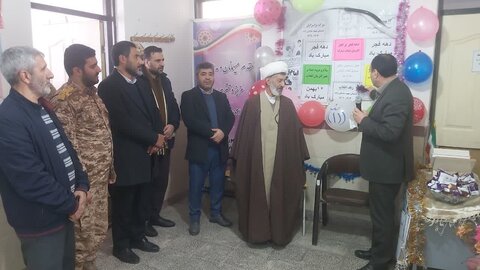 تصاویر/ ویژه برنامه نواختن زنگ انقلاب و آغاز دهه فجر در شهرستان ماکو