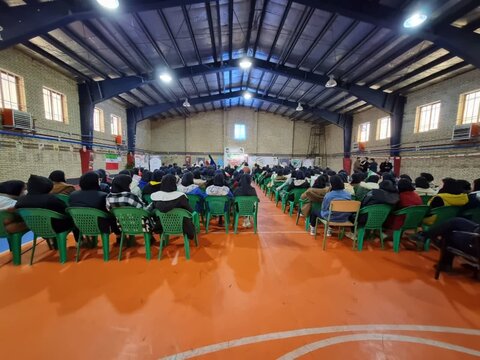 تصاویر/ ویژه برنامه نواختن زنگ انقلاب و آغاز دهه فجر در شهرستان ماکو