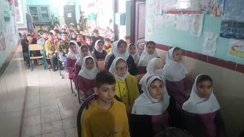 تصاویر/ ویژه برنامه نواختن زنگ انقلاب و آغاز دهه فجر در شهرستان ماکو