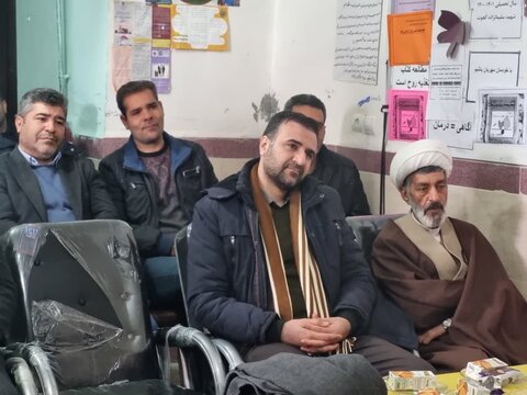 تصاویر/ ویژه برنامه نواختن زنگ انقلاب و آغاز دهه فجر در شهرستان ماکو