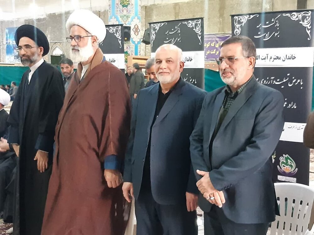 مراسم درگذشت آیتالله نمازی در مصلای بقیه الله الاعظم(عج) کاشان برگزار شد