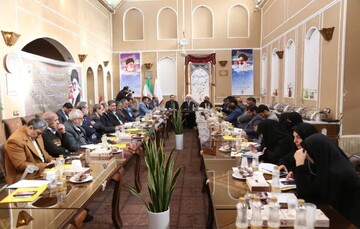 تلاش دشمنان برای حضور کمرنگ مردم در انتخابات و دوری از انقلاب بی فایده است