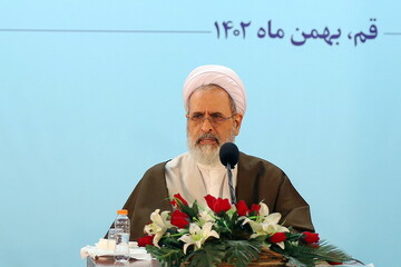 غیر از ملت ایران هیچ سهامداری برای انقلاب اسلامی وجود ندارد / همایش کتاب سال آینه‌ای از دستاوردهای حوزه است