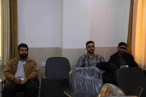 تصاویر/ برگزاری آزمون شفاهی طلاب و روحانیون شرکت کننده در فراخوان تبلیغ در فضای مجازی