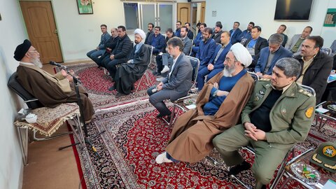 دیدار امام جمعه اصفهان با اعضای انجمن روابط عمومی