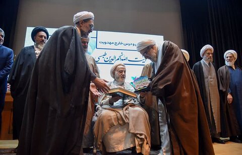 تصاویر| سومین همایش ملی مهدویت و انقلاب اسلامی در شیراز