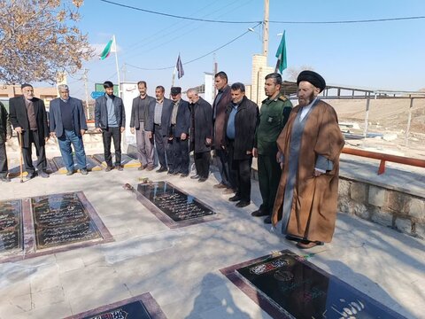تصاویر مراسم جشن سالگرد پیروزی انقلاب اسلامی در روستای قریه صاحب الزمان(عج)لرستان
