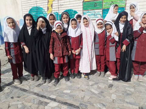 تصاویر برگزاری کارگاه عفاف و حجاب در یکی از مدارس خرم آباد