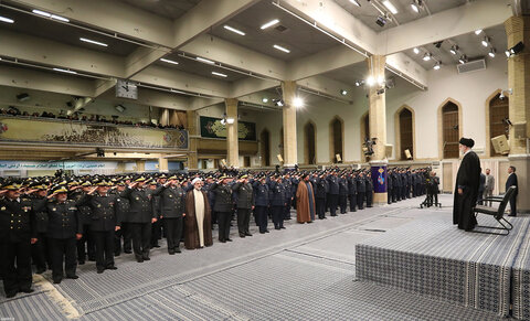 دیدار جمعی از فرماندهان و کارکنان نیروی هوایی و نیروی پدافند هوایی ارتش با رهبر انقلاب