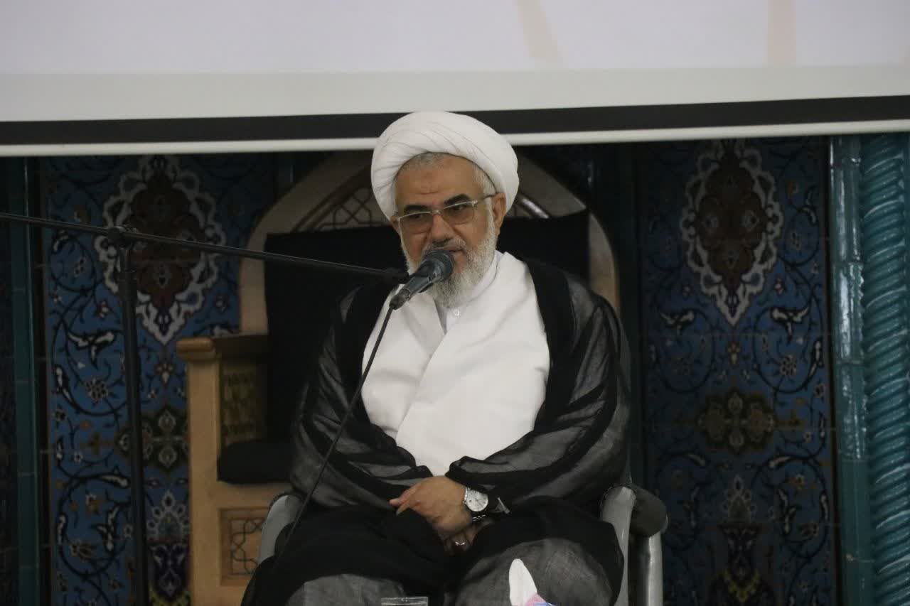 صدور انقلاب اسلامی از طریق تصرف معنوی دلها حاصل میشود