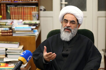 آیت الله العظمی حاج شیخ عبدالکریم حائری(ره) جان تازه‌ای به حوزه علمیه بخشید