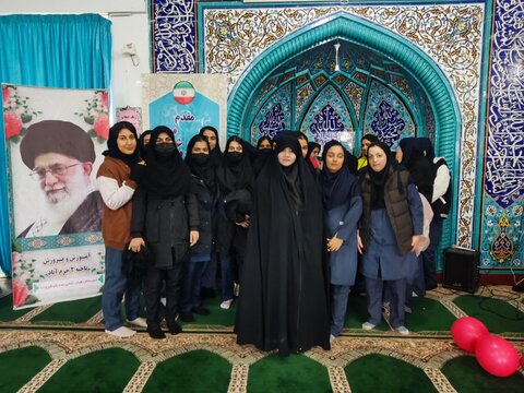 تصاویر برگزاری نشست های انقلاب و انتخابات در مدارس لرستان