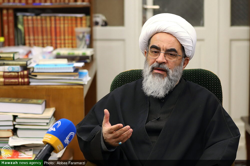 آیت الله العظمی حاج شیخ عبدالکریم حائری(ره) جان تازه‌ای به حوزه علمیه بخشید