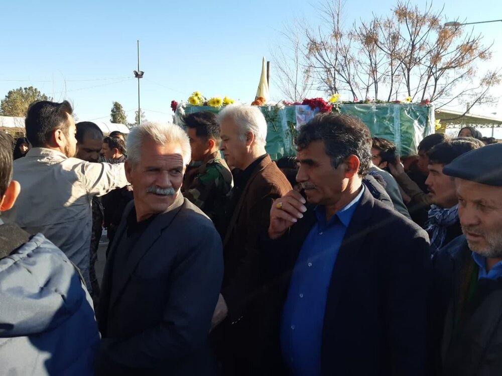 مراسم تشییع و خاکسپاری شهید مدافع حرم در سفید شهر برگزارشد
