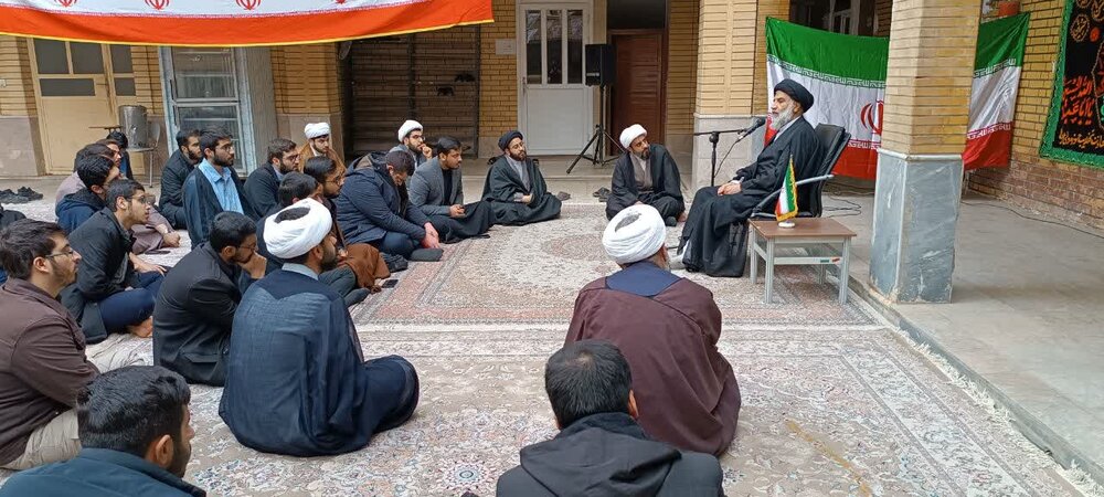 برگزاری درس اخلاق در مدرسه علمیه ولی عصر(عج) اهواز