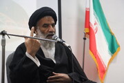 مردم گله‌مندی از برخی مسئولان را پای انقلاب اسلامی ایران نمی گذارند