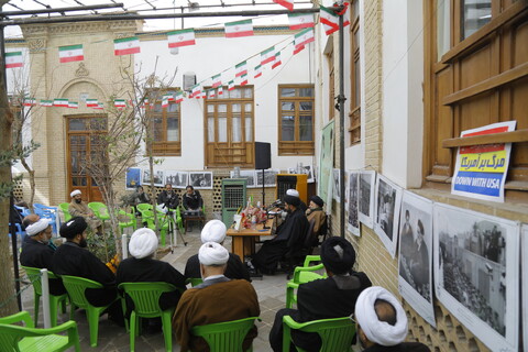 تصاویر / نشست بازخوانی خاطرات امام خمینی و انقلاب اسلامی