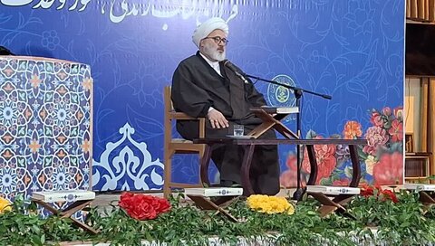 تصاویر/ محفل معنوی انس با قرآن کریم در میاندوآب