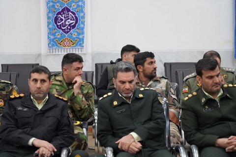 تصاویر دیدار فرماندهان نیروهای مسلح لرستان با نماینده ولی فقیه در استان