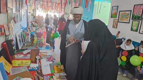 تصاویر/ مراسم گرامیداشت دهه فجر و نمایشگاه دست ساز و مهارت های اجتماعی در بوشهر