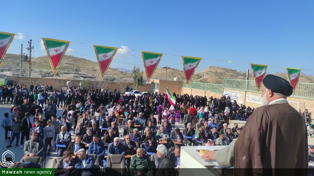 جشن بزرگ دهه فجر در روستای واجل این شهرستان