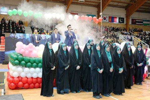 تصاویر/ جشن بزرگ انقلاب با عنوان «ريحانه‌هاي ايران زمين» در ارومیه