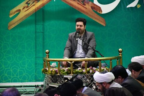 تصاویر/ محفل انس با قرآن کریم در خوی