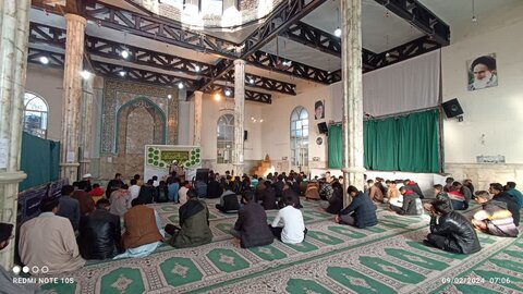 تصاویر/مراسم دعای ندبه توسط طلاب مدرسه علمیه صاحب الزمان (عج) بشاگرد