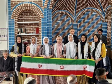 تصاویر/ جشن بزرگ انقلاب در یکی از روستای های مرزی اهل سنت ماکو