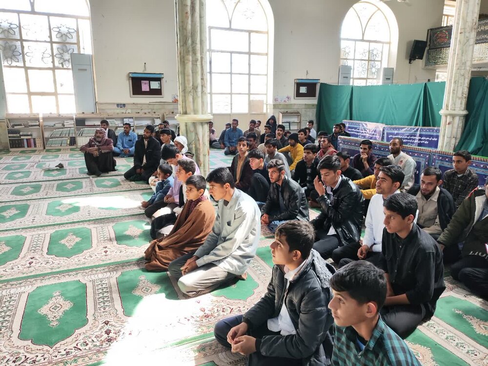 تقدیر از نفرات برتر جشنواره علامه حلی(ره) مدرسه علمیه بشاگرد