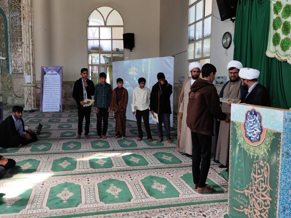 تقدیر از نفرات برتر جشنواره علامه حلی(ره) مدرسه علمیه بشاگرد