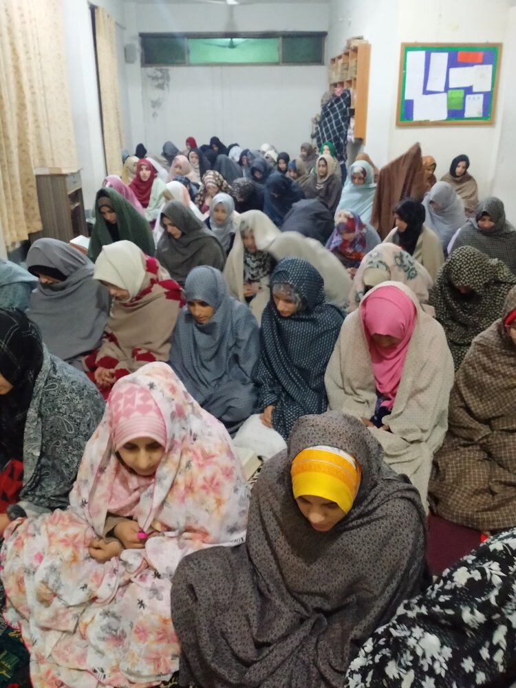 فاطمیہ ایجوکیشنل مظفرآباد کے تحت بعثتِ نبوی کے موقع پر اعمال و دعا کی تقریب کا انعقاد