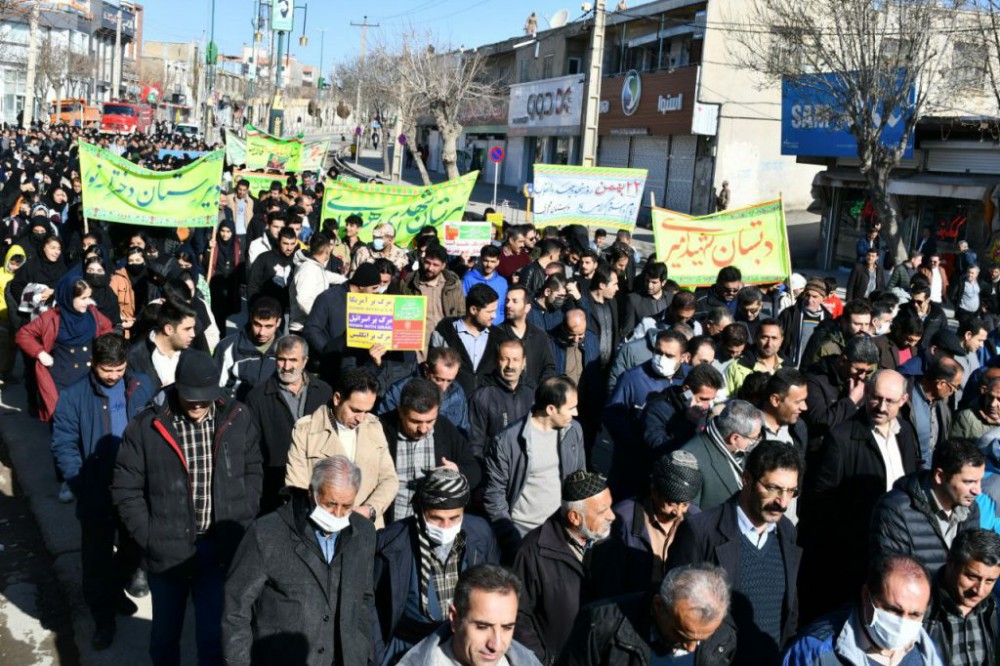 تصاویر/ حضور با شکوه مردم شهرستان «دیوانداره» در راهپیمایی ۲۲ بهمن