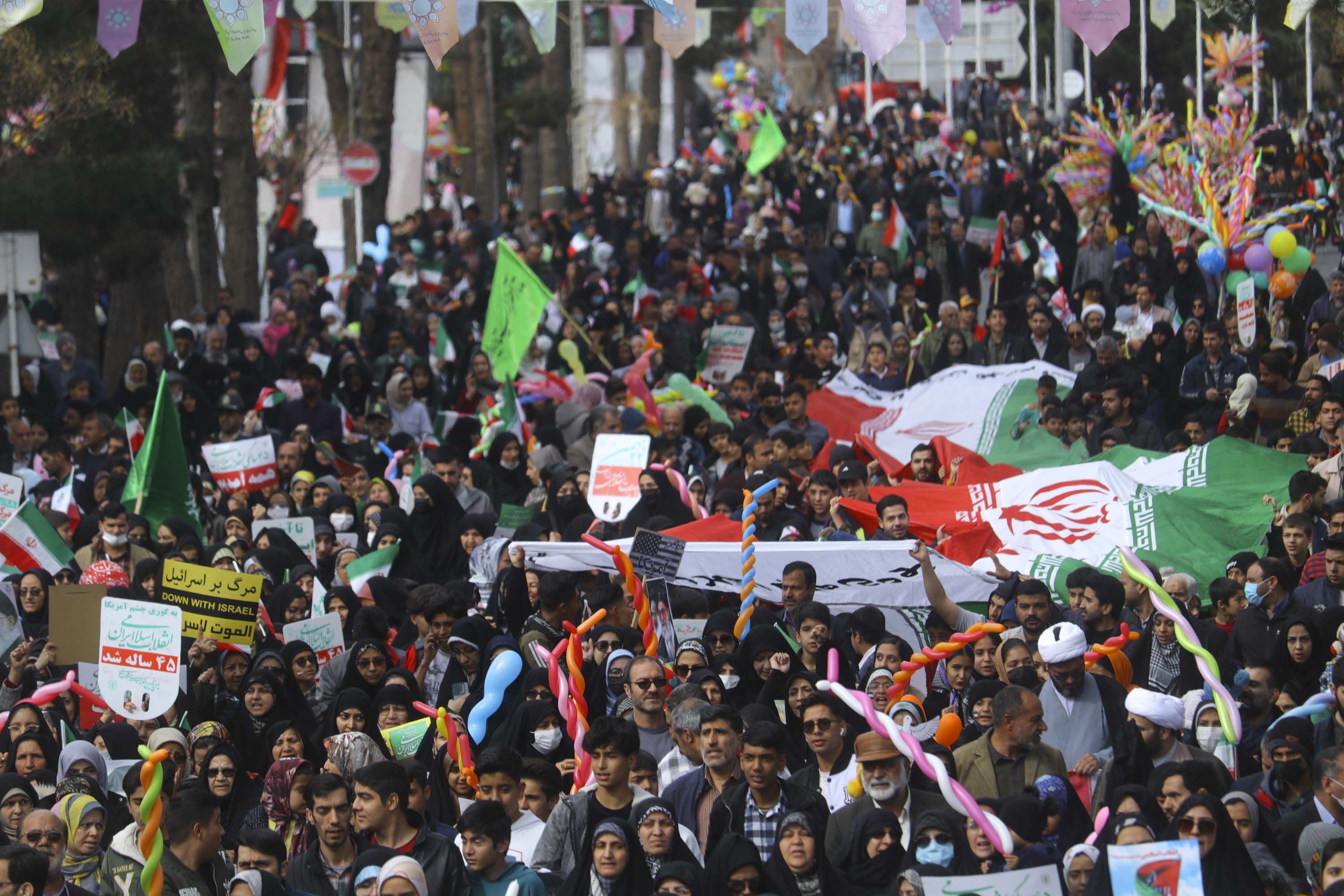 تصاویر/ راهپیمایی باشکوه مردم بیرجند در ۲۲ بهمن