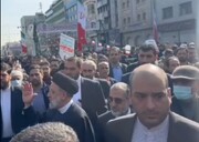 فیلم| حضور رئیس جمهور در راهپیمایی ۲۲ بهمن ۱۴۰۲ تهران
