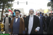 بالصور/ علماء وفضلاء الحوزة العلمية يشاركون في مسيرة الذكرى السنوية 45 لانتصار الثورة الإسلامية بمدينة قم المقدسة
