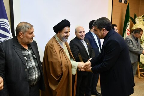 تصاویر/ آیین تکریم خیرین عرصه سلامت ماکو