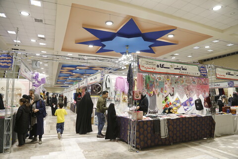 تصاویری از نمایشگاه شمیم خدمت (فروش محصولات تولیدی خانگی و صنایع دستی باحضور 120 کارآفرین مشاغل خانگی)