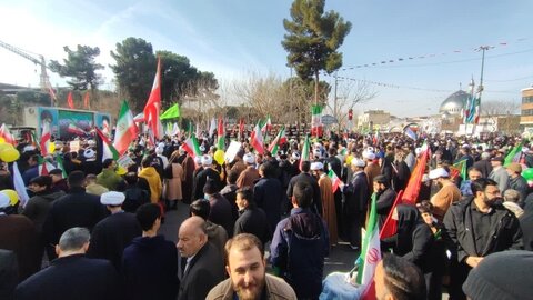 فیلم | گوشه‌هایی از حضور پرشور مردم قم در راهپیمایی ۲۲ بهمن