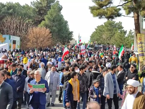 راهپیمایی مردم قم در 22 بهمن 1402